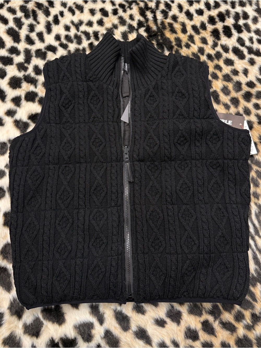 NWT Lysse Prudence Reversible Puffer Sweater Vest XL Medium black $148 Retail